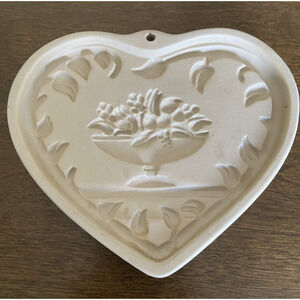 1999 Pampered Chef cookie mold COME TO THE TABLE HEART Family Heritage USA